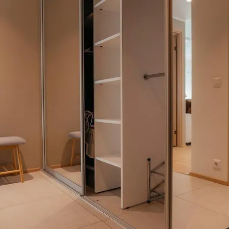 Modern Family In A Beautiful Park Area Apartment *