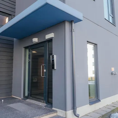 Apartment Modern Family In A Beautiful Park Area